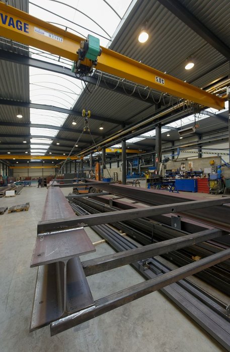 Los talleres de Belgium Metal equipados con grúas puente Verlinde